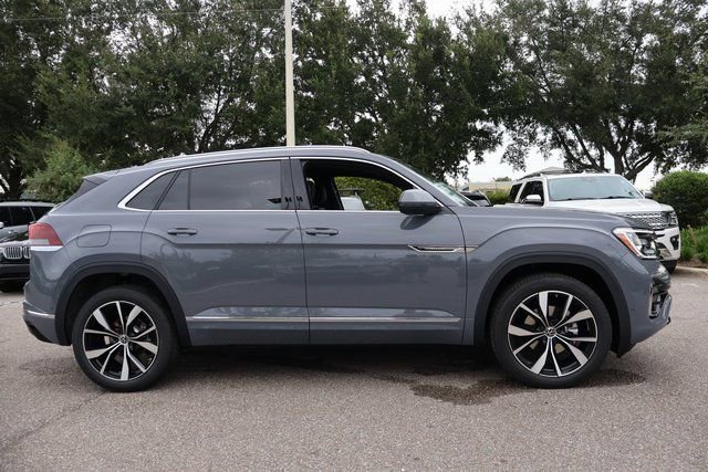 New 2026 Volkswagen Atlas Cross Sport SEL Premium R-Line image 8