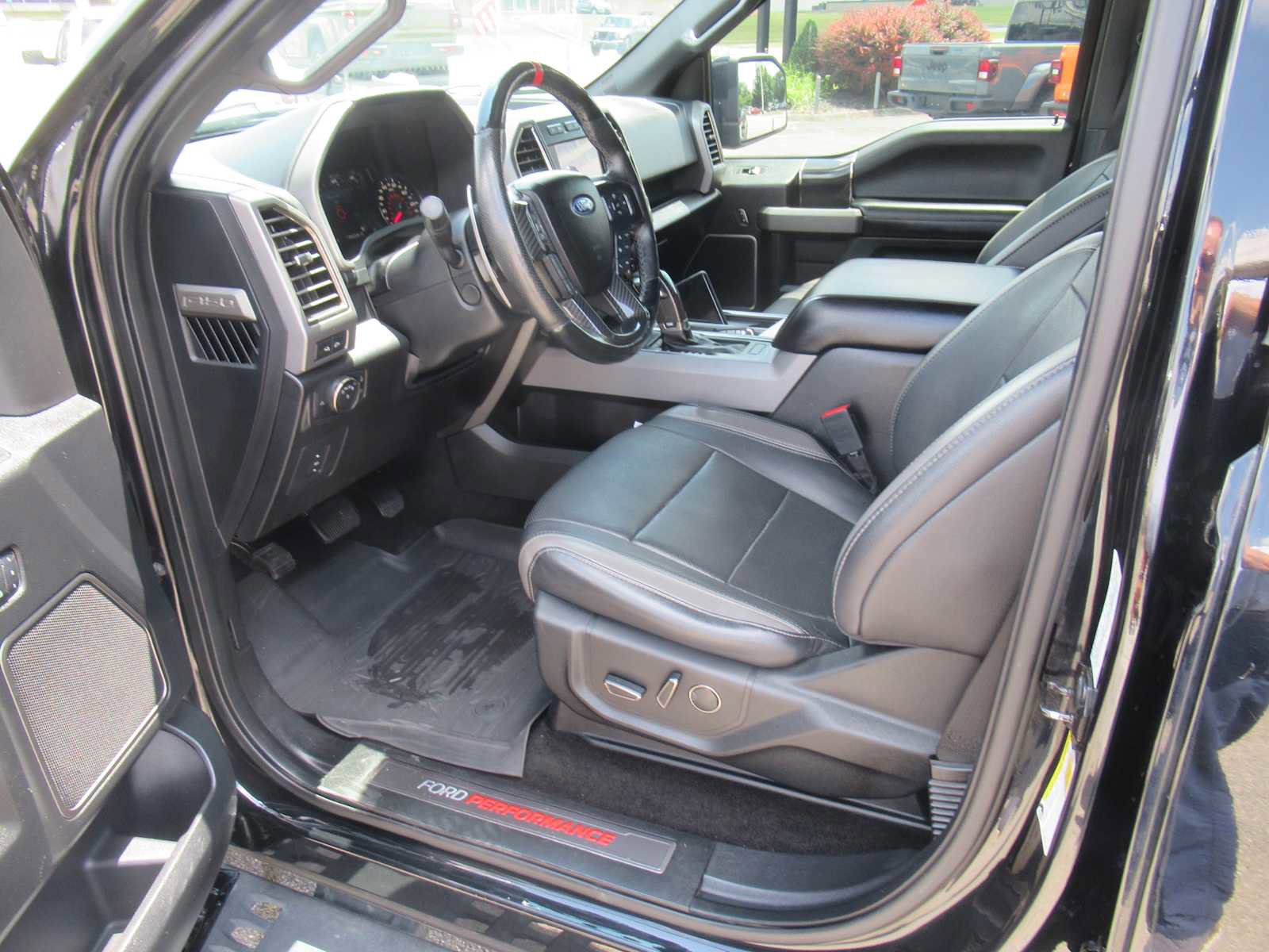 Used 2018 Ford F150 Raptor w/ Equipment Group 802A Luxury image 22