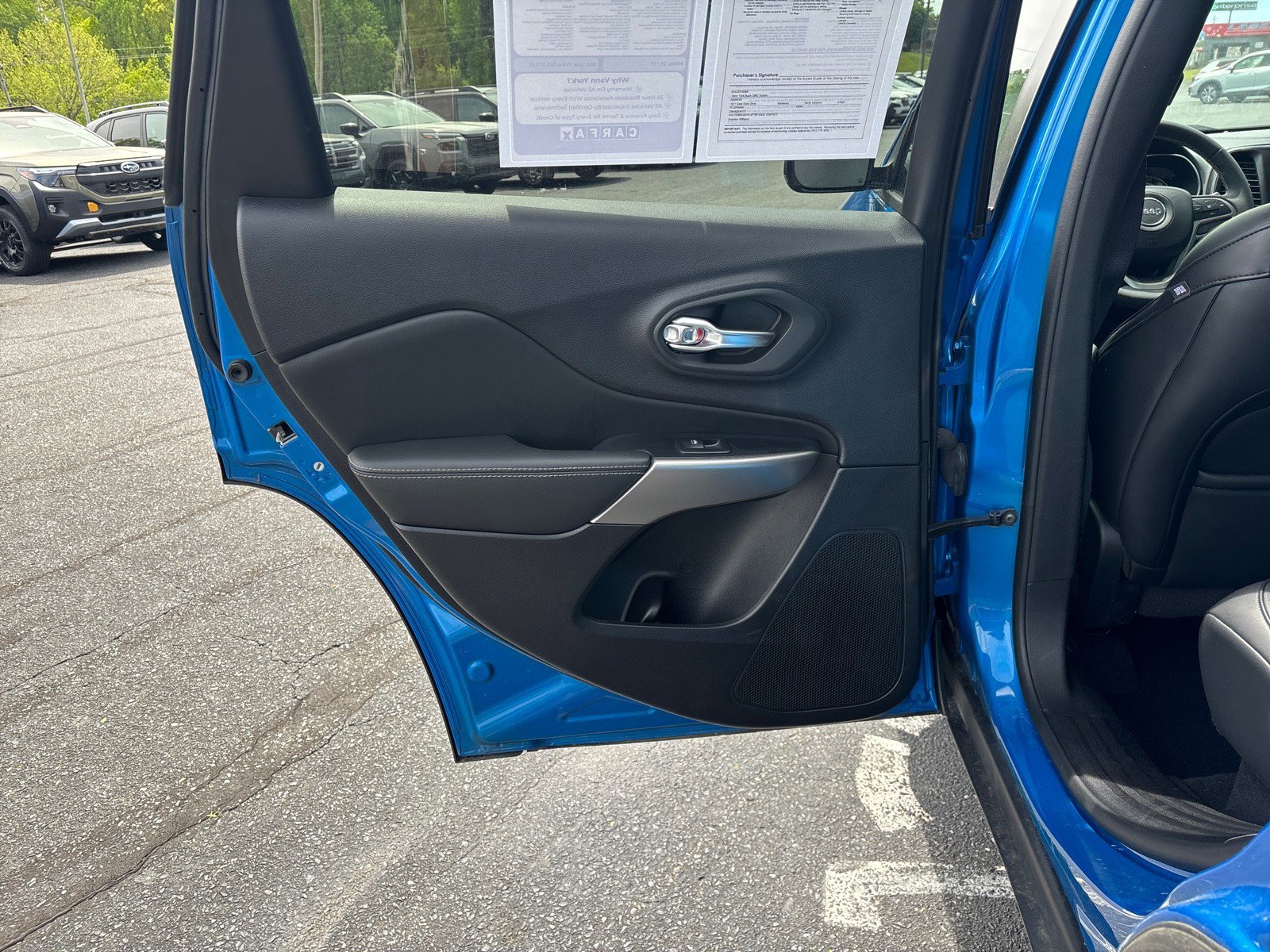 Used 2021 Jeep Cherokee Latitude Lux 80th Anniv w/ Quick Order Package 26U 80TH FWD image 28