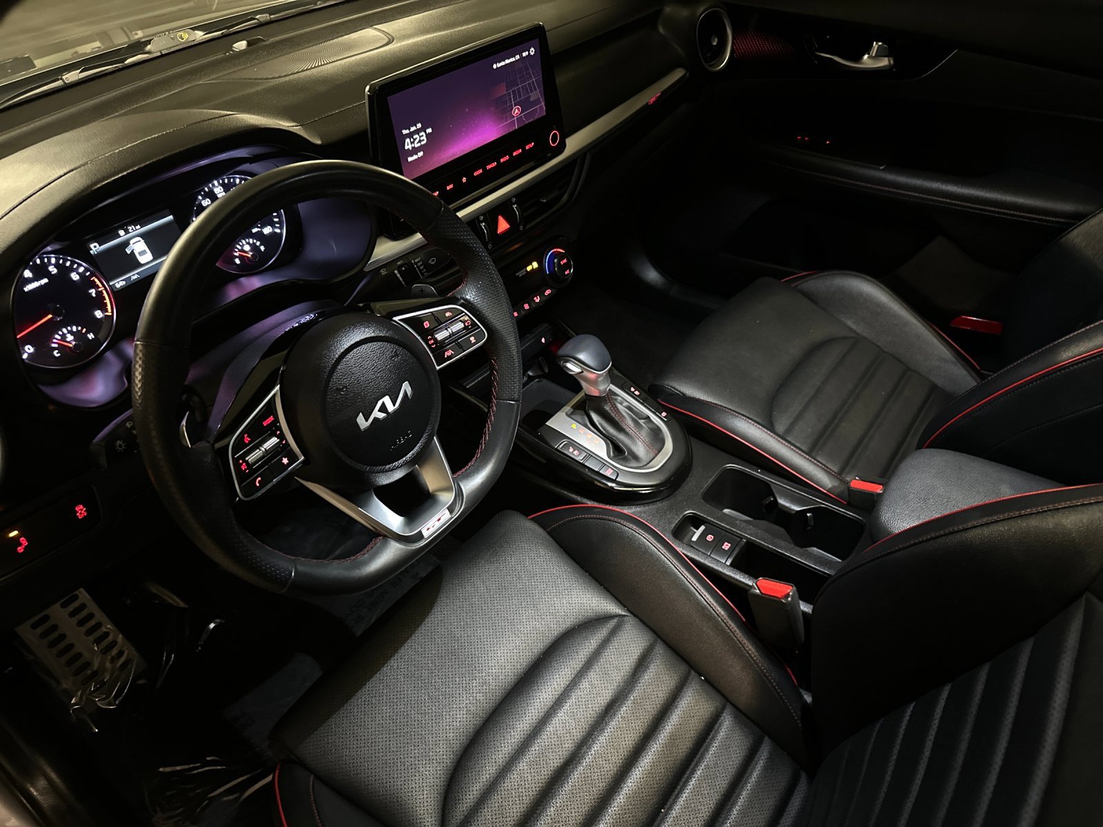 Used 2023 Kia Forte GT w/ GT2 Package image 9