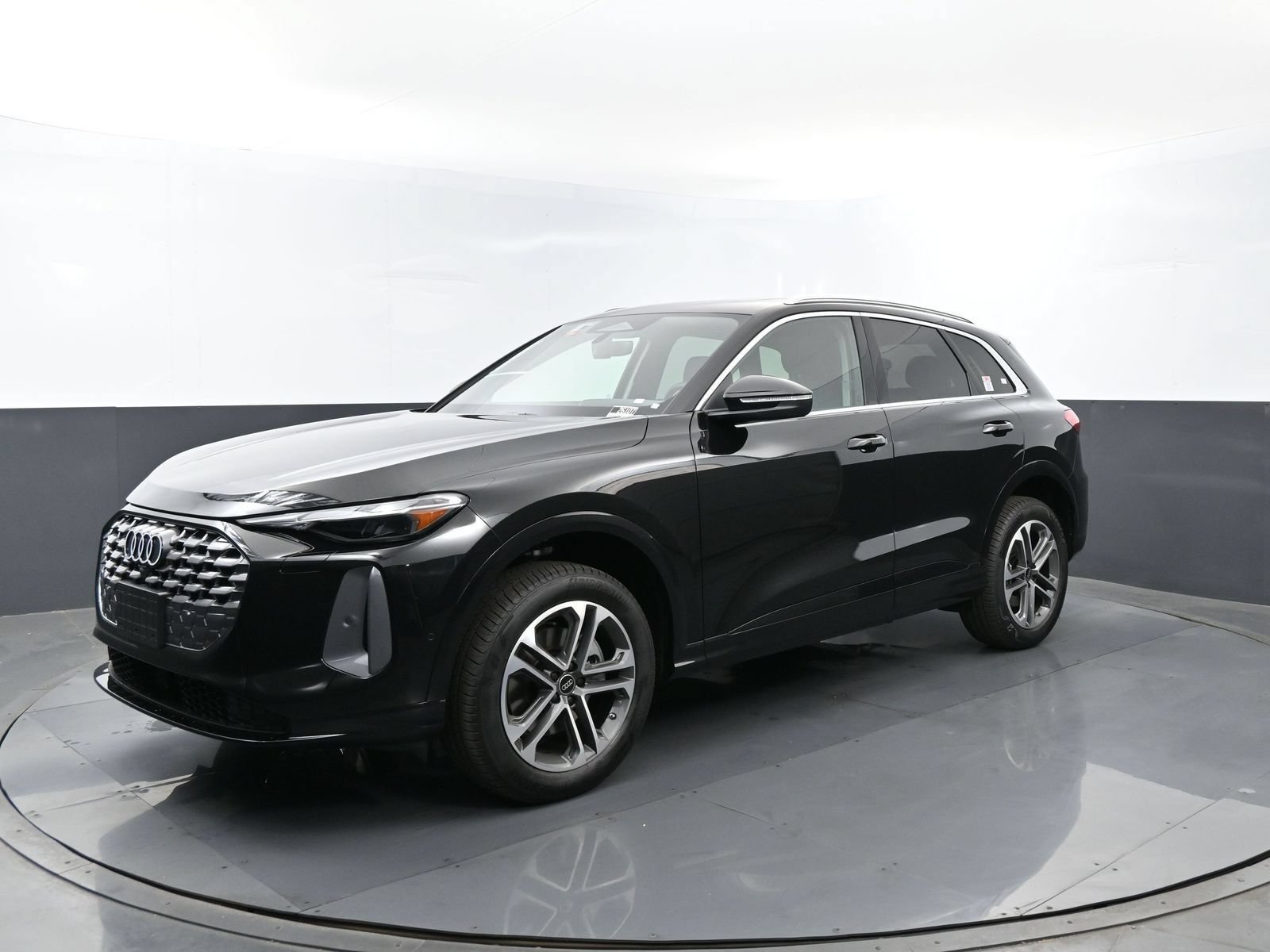 New 2026 Audi Q5 Premium AWD/4WD image 2