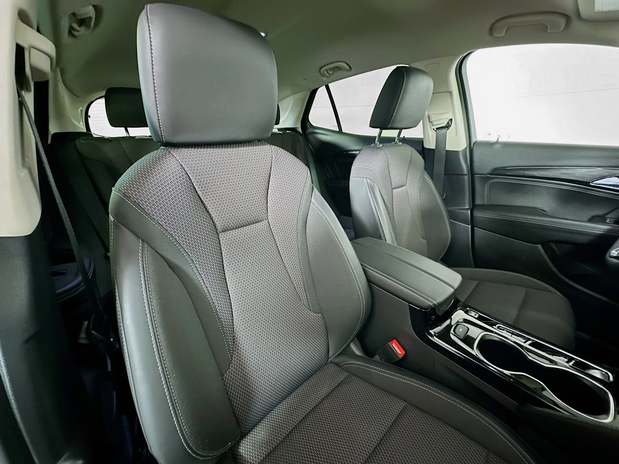 Used 2023 Buick Envision Preferred AWD/4WD image 26