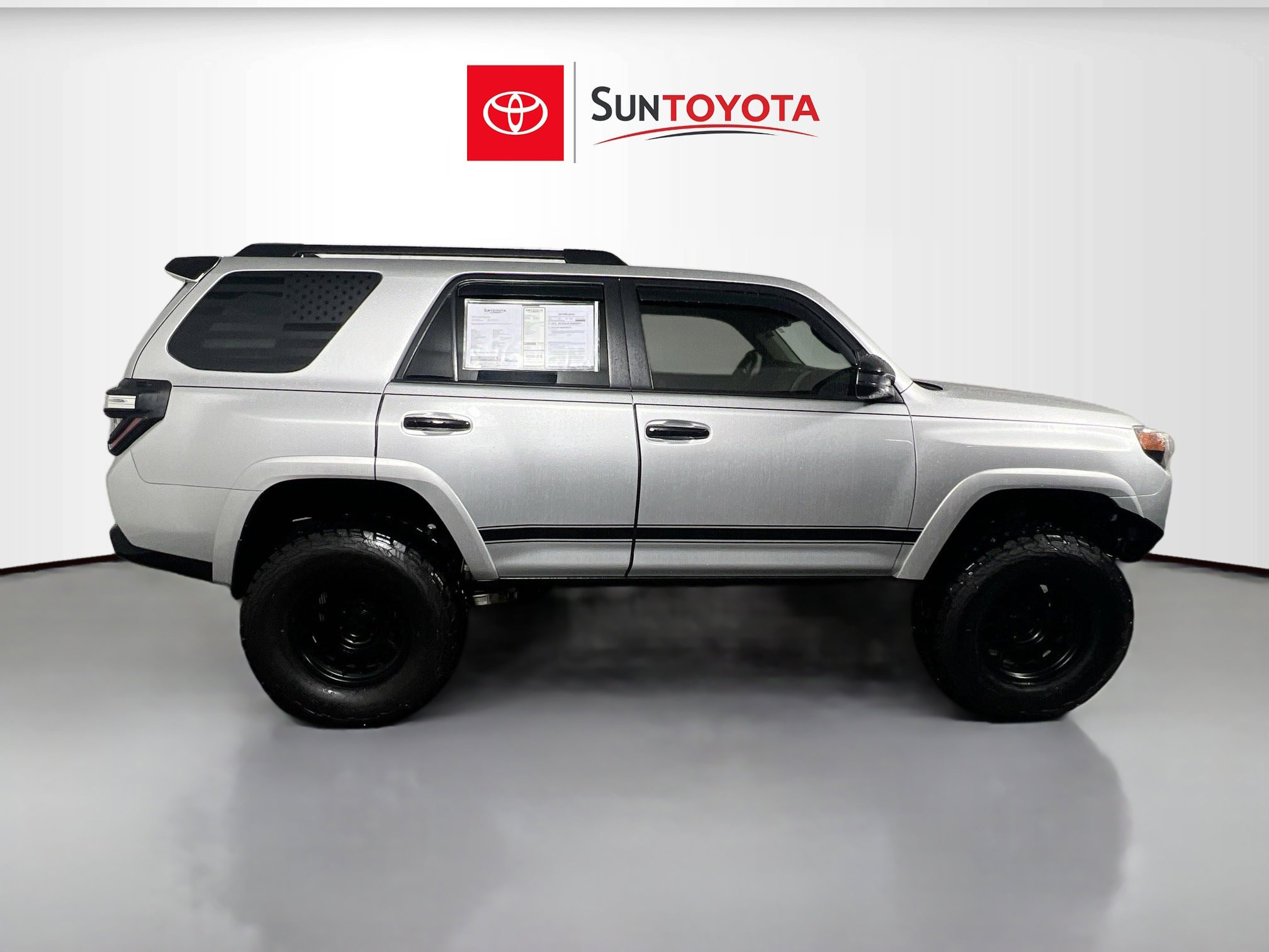 Used 2023 Toyota 4Runner SR5 image 2