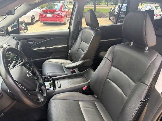 Used 2022 Honda Pilot Touring image 13