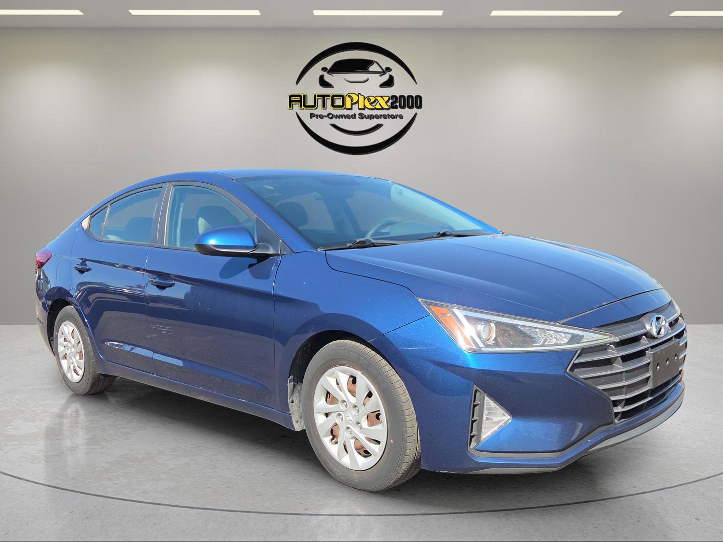 Used 2019 Hyundai Elantra SE image 1