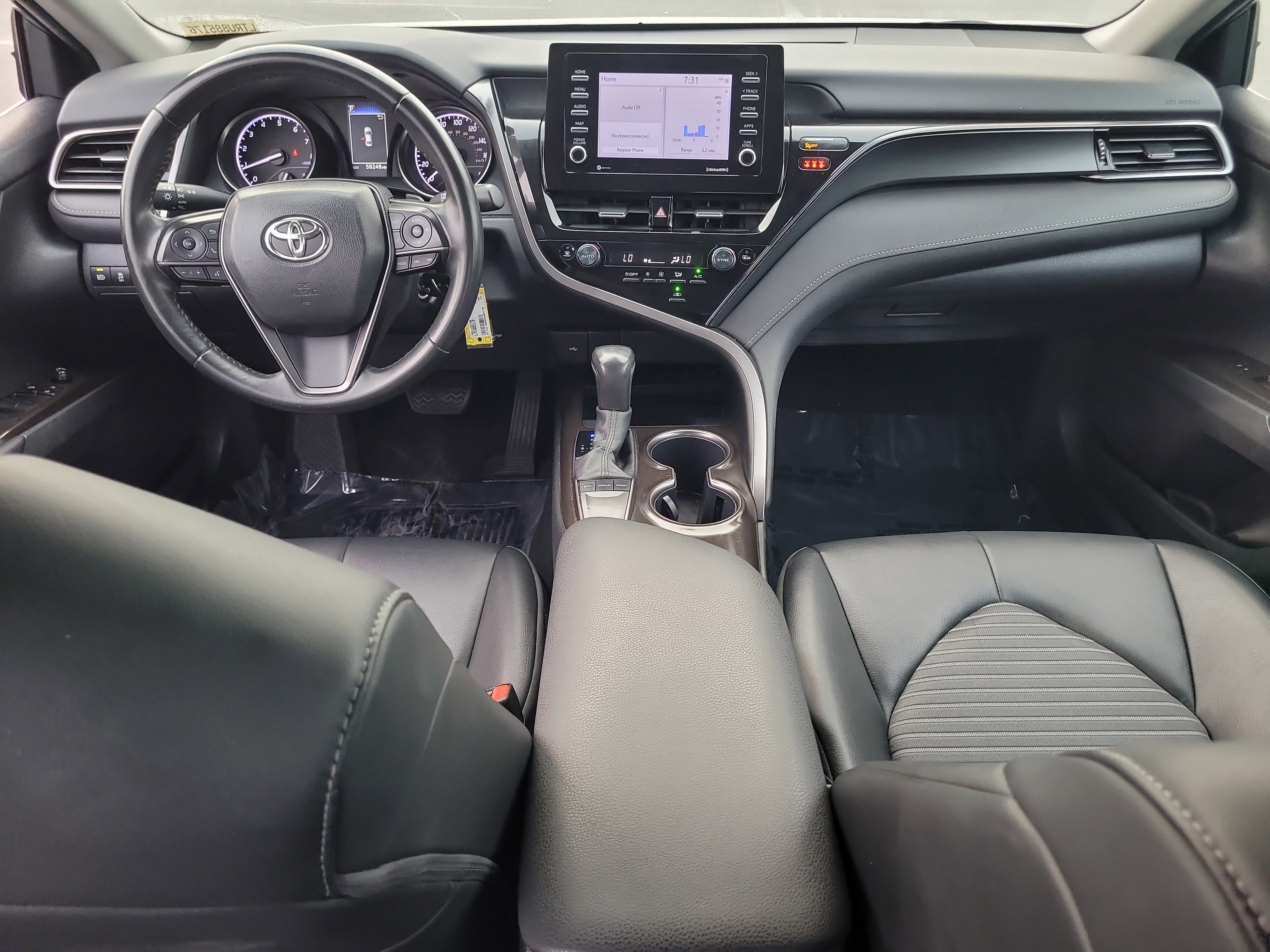 Used 2024 Toyota Camry SE image 14