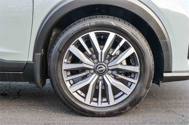 Used 2023 Nissan Kicks SV image 9