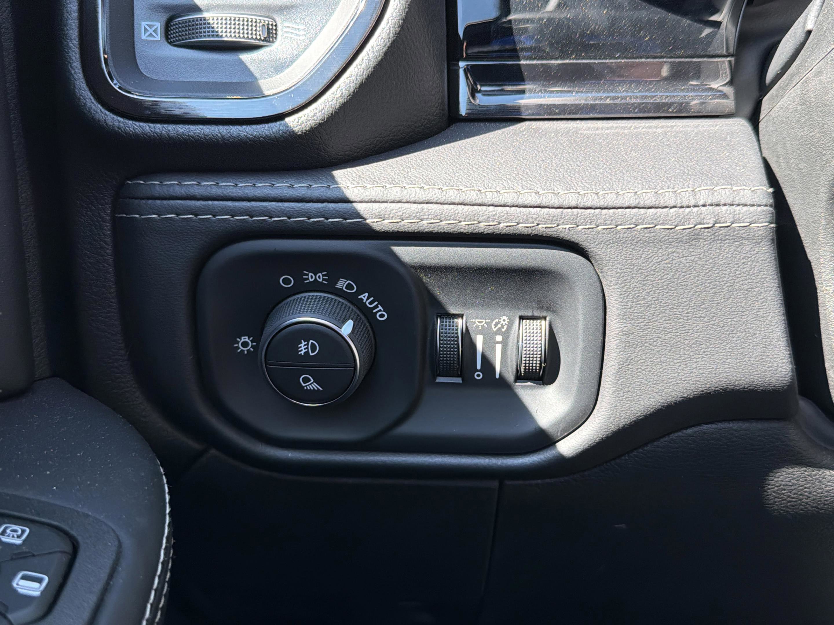 New 2026 RAM 3500 Limited image 15