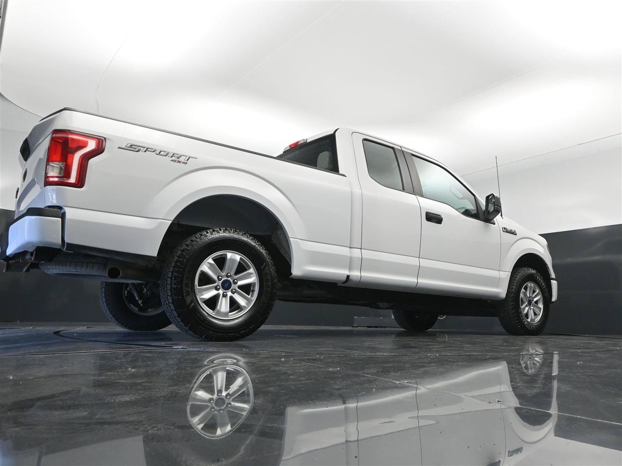 Used 2017 Ford F150 XL w/ Equipment Group 101A Mid AWD/4WD image 31