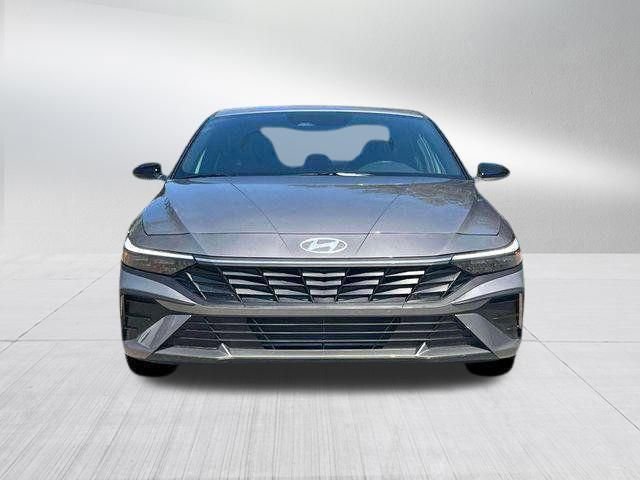 New 2025 Hyundai Elantra Sport FWD image 21