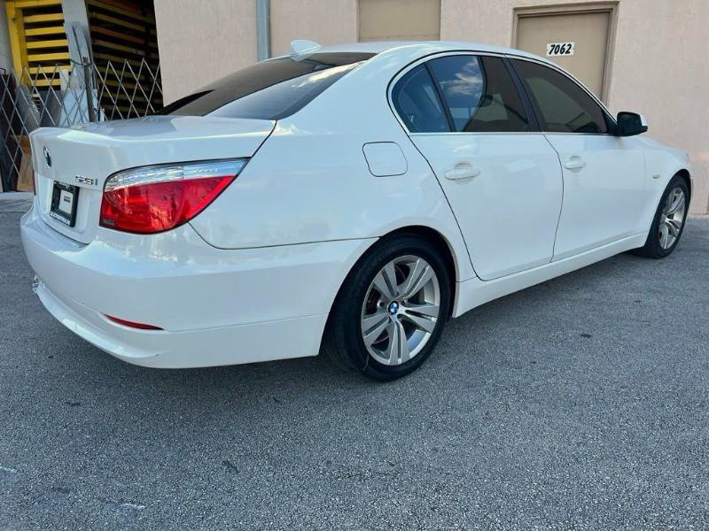Used 2010 BMW 528i Sedan RWD image 14