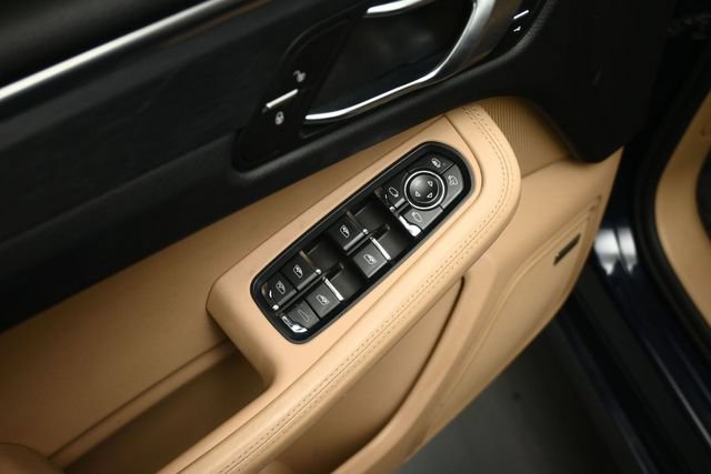 Used 2021 Porsche Macan GTS AWD/4WD image 50