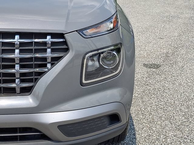 Used 2022 Hyundai Venue SEL FWD image 9