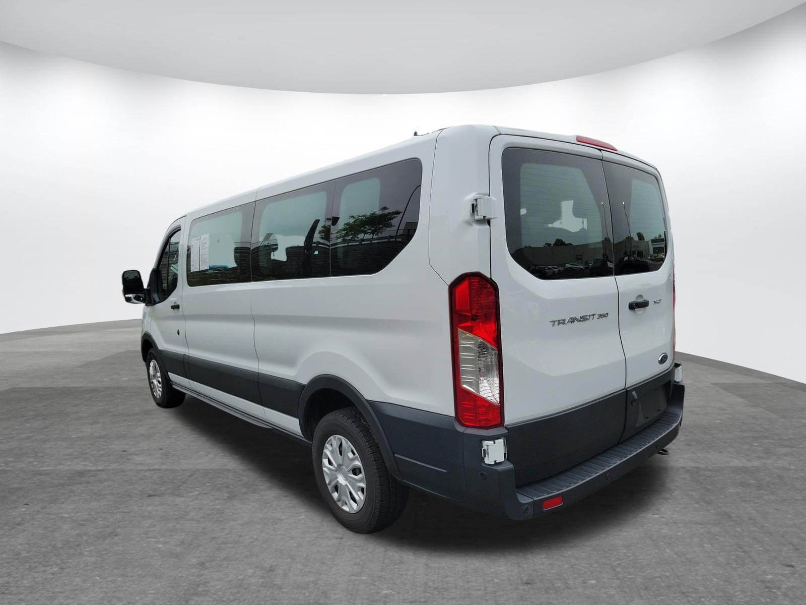 Used 2021 Ford Transit 350 XLT RWD image 22