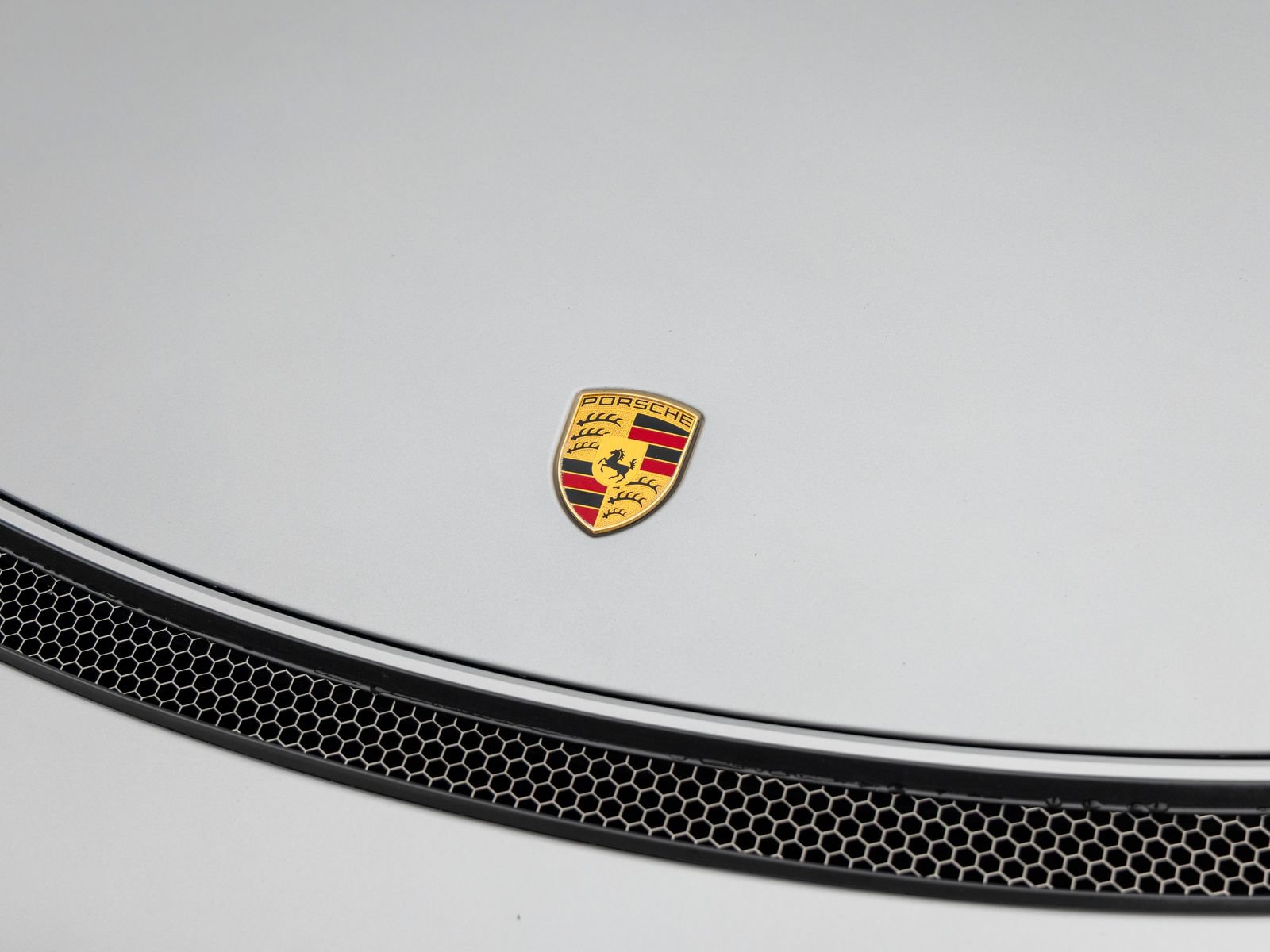 Certified 2020 Porsche 718 Cayman GT4 RWD image 18