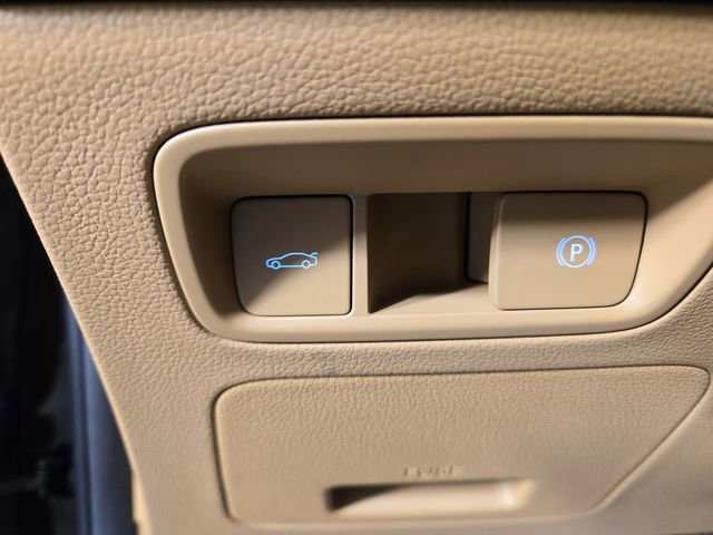 Used 2025 Genesis G80 2.5T image 27