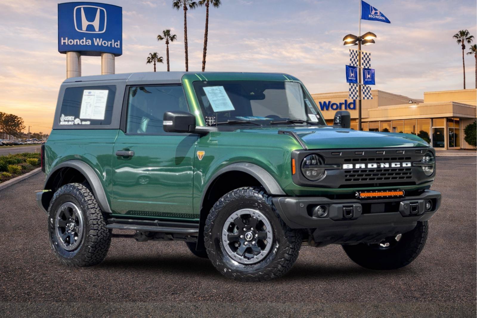 Used 2022 Ford Bronco Badlands AWD/4WD image 2