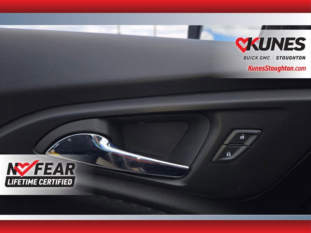 Used 2023 Chevrolet Malibu LT w/ Driver Confidence Package FWD image 18