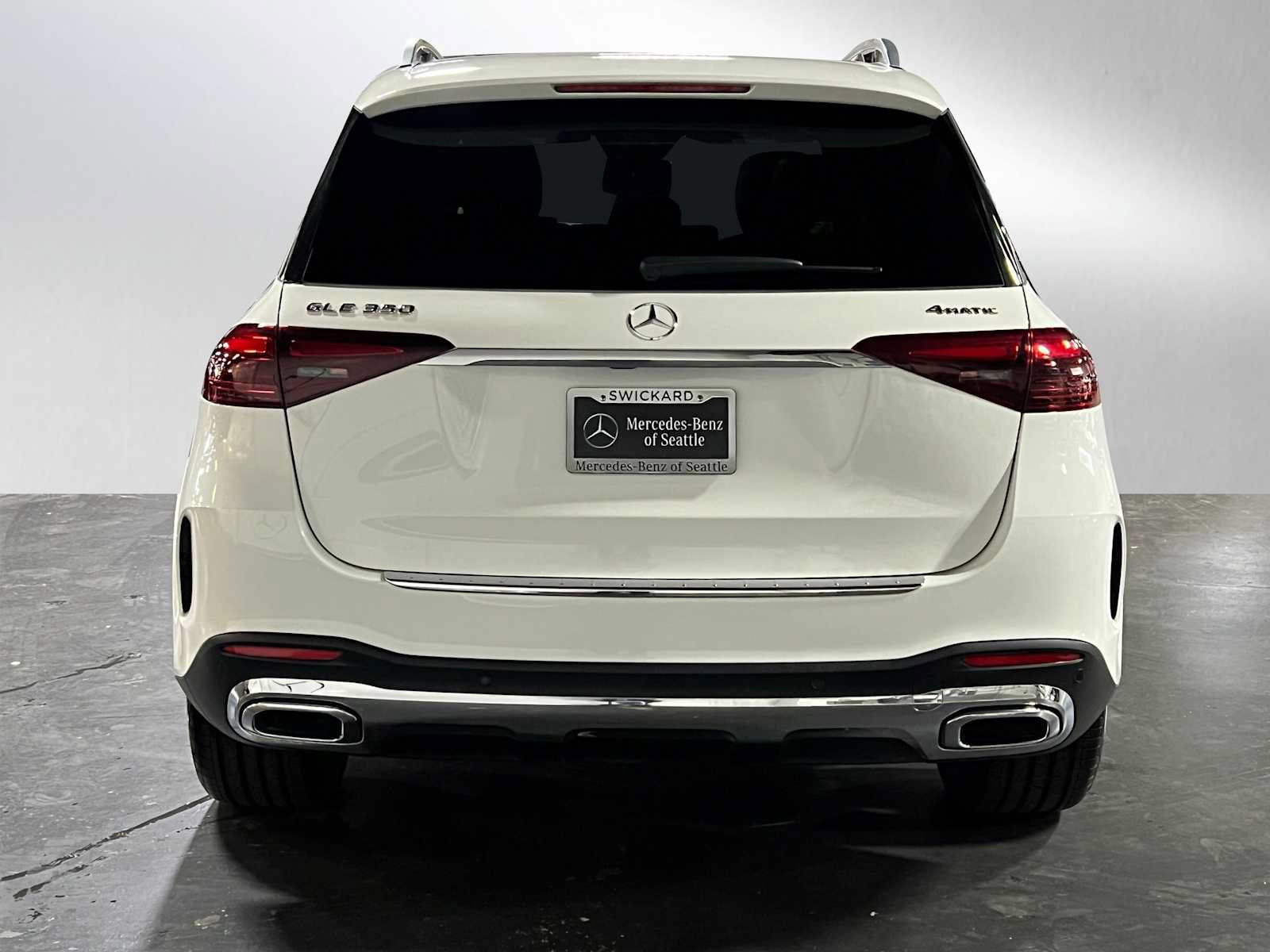 Used 2024 Mercedes-Benz GLE 350 4MATIC image 4