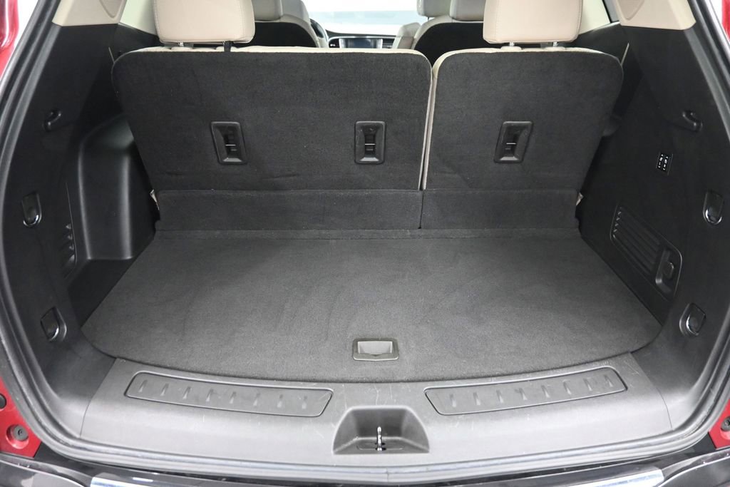 Used 2021 Buick Enclave Premium w/ Surround and Sites Package AWD/4WD image 10