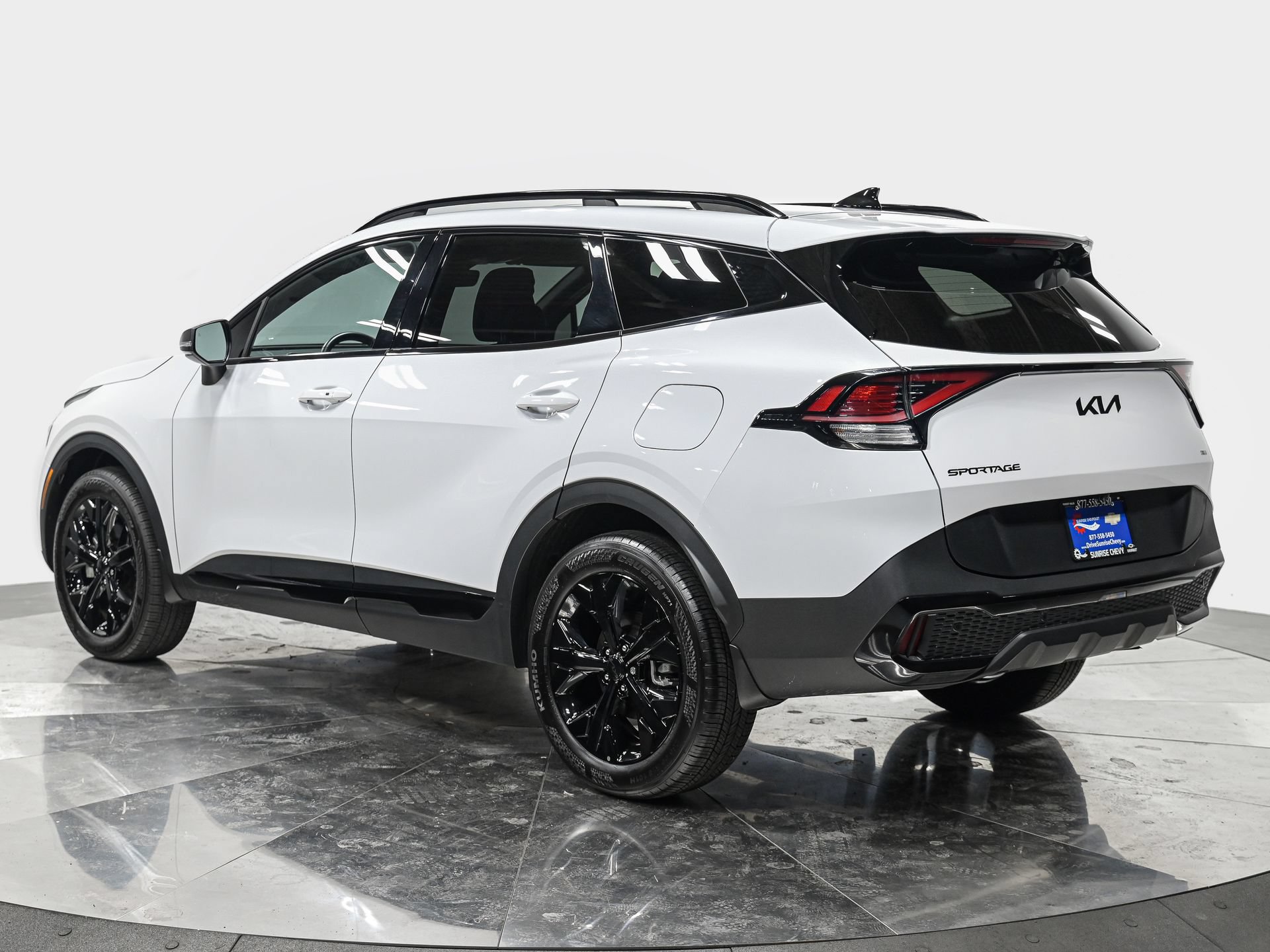 Used 2025 Kia Sportage X-Line w/ Premium Package AWD/4WD image 4