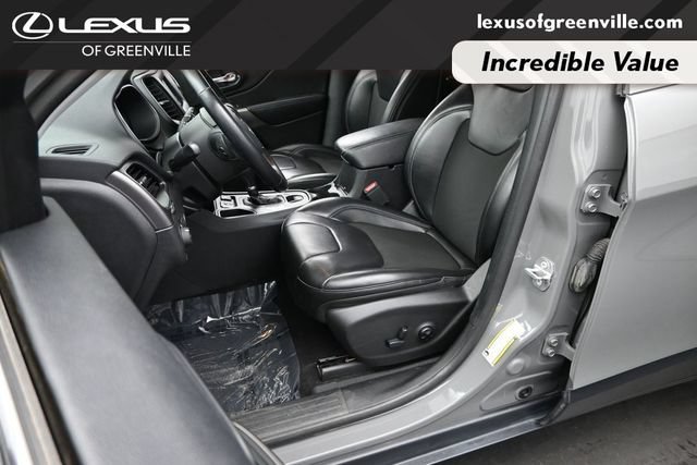 Used 2019 Jeep Cherokee Latitude Plus w/ Comfort/Convenience Group FWD image 21
