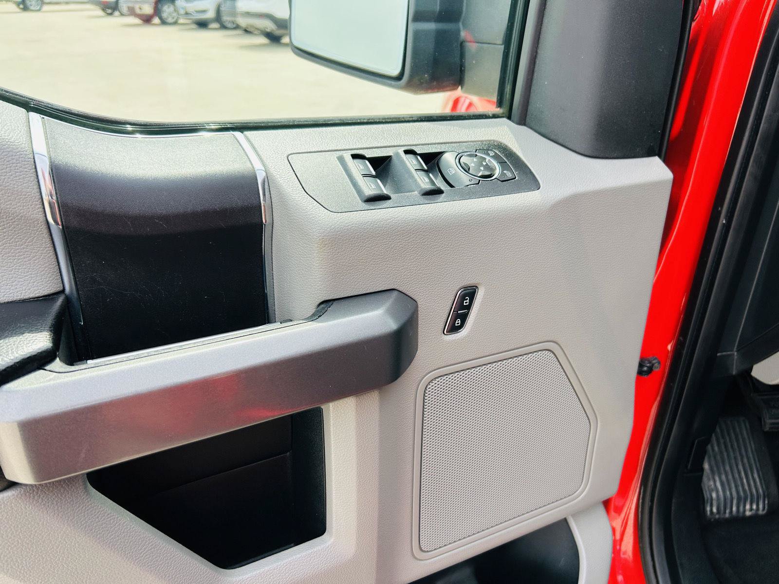 Used 2015 Ford F150 XLT w/ Equipment Group 301A Mid AWD/4WD image 6