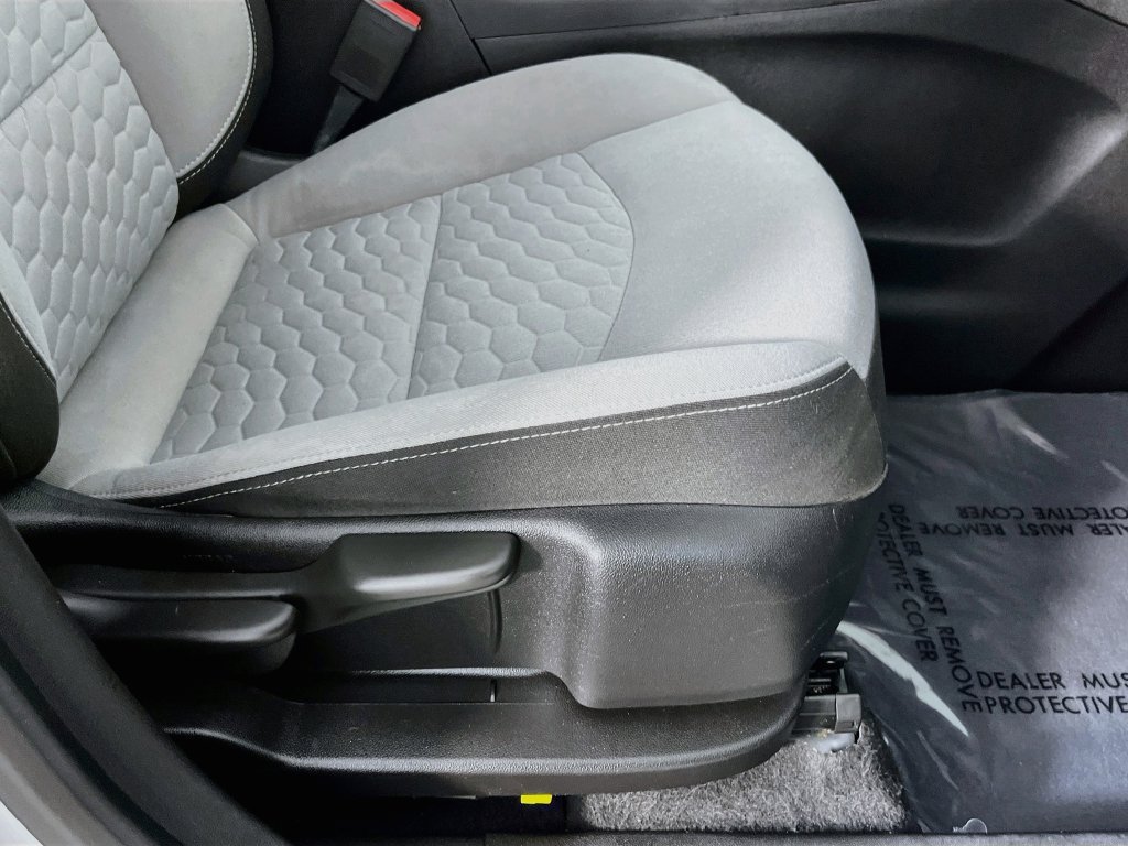 Used 2019 Chevrolet Equinox LS FWD image 30