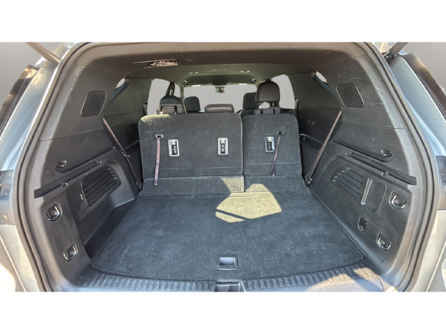 Used 2025 Chevrolet Traverse LT AWD/4WD image 34