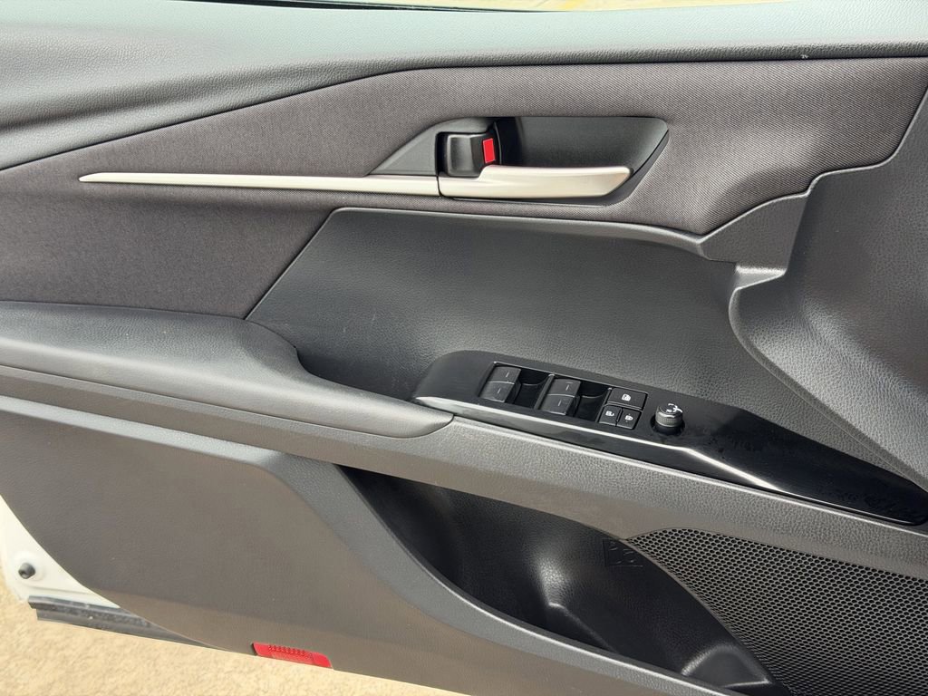 Used 2025 Toyota Camry LE FWD image 26