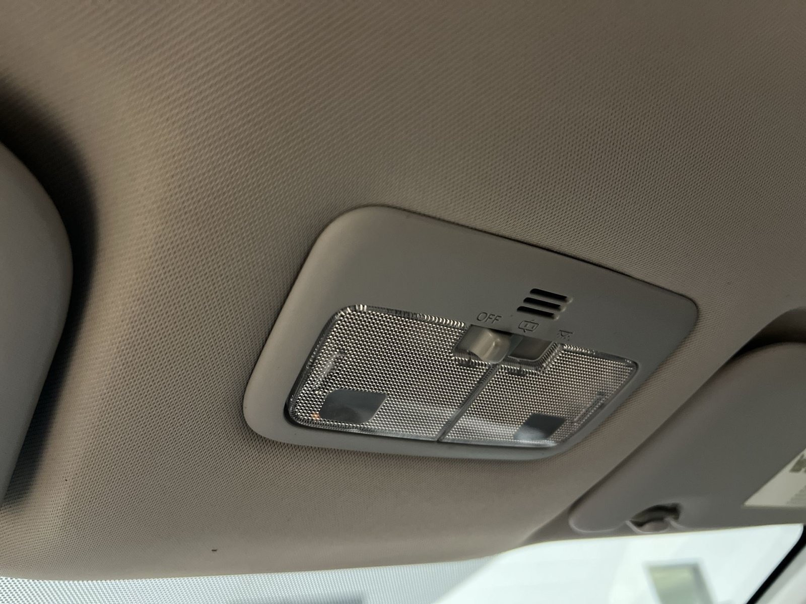 Used 2014 Toyota Corolla LE FWD image 32