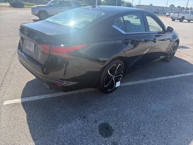 Used 2025 Nissan Altima 2.5 SR FWD image 15
