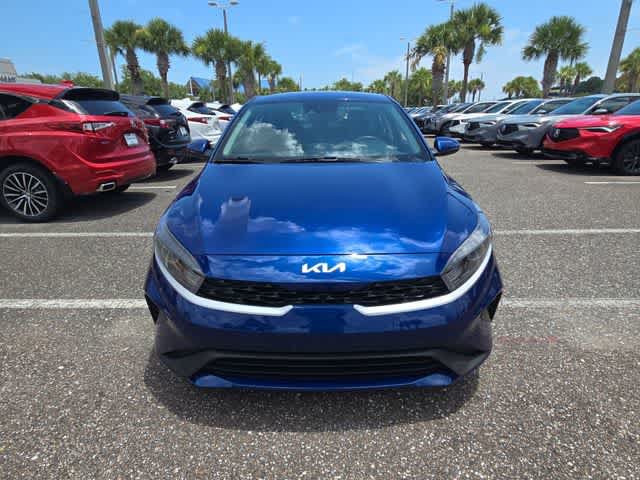 Used 2023 Kia Forte LXS w/ LXS Technology Package FWD image 3
