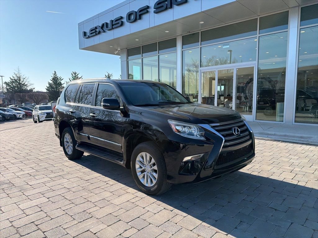 Used 2016 Lexus GX 460 w/ Premium Package image 3