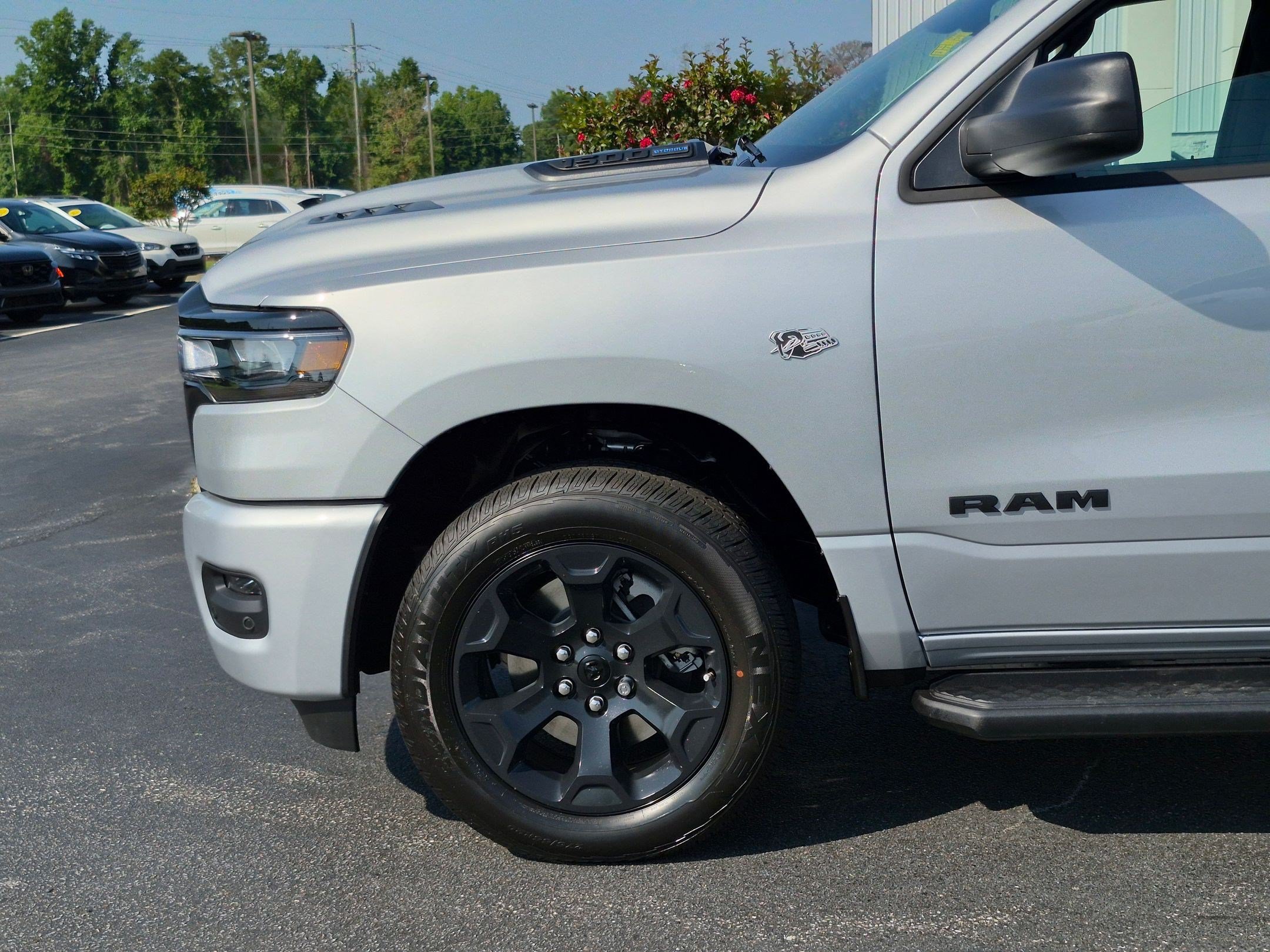 New 2026 RAM 1500 Express AWD/4WD image 9