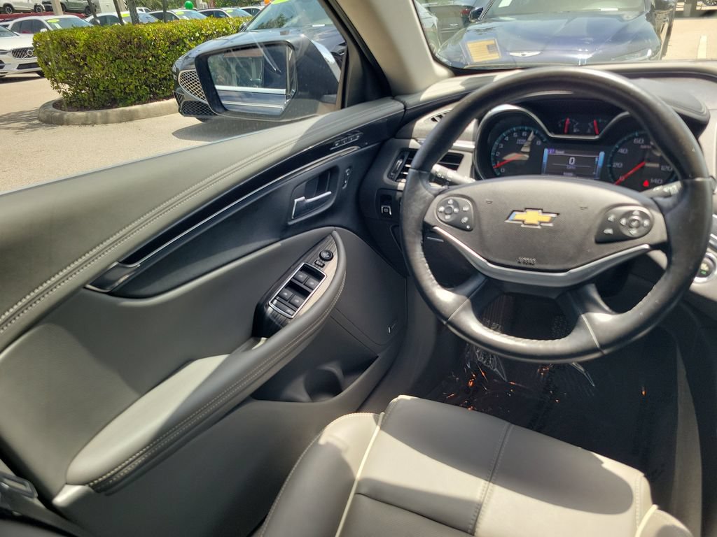 Used 2018 Chevrolet Impala Premier w/ Premier Confidence Package FWD image 16
