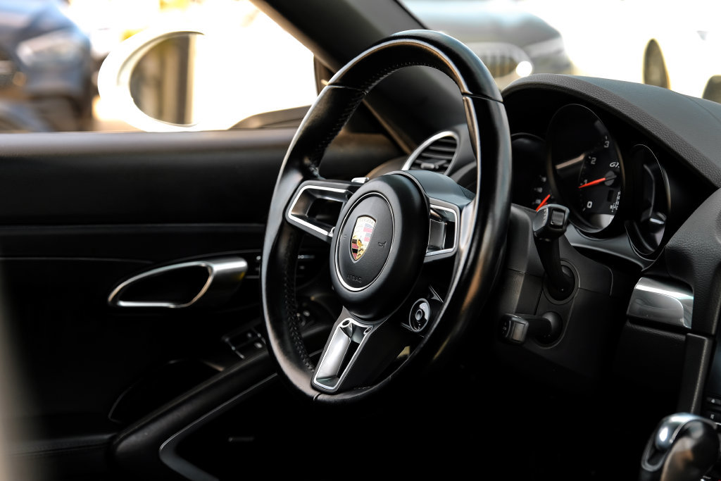 Used 2018 Porsche 718 Boxster GTS RWD image 12