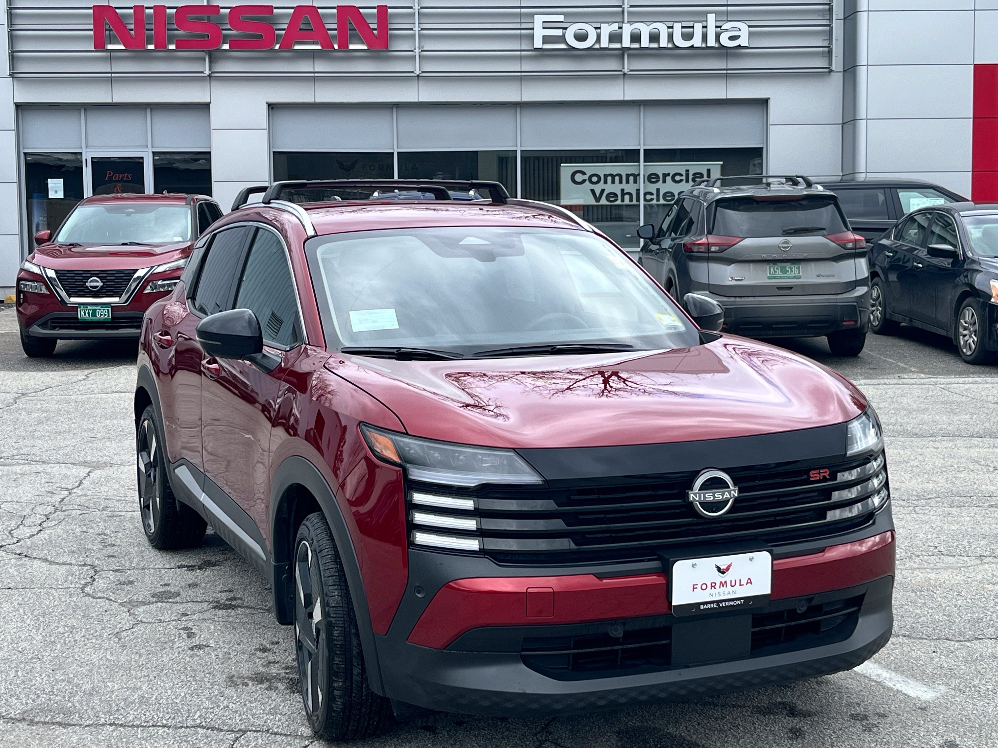 New 2026 Nissan Kicks SR w/ Cold Weather Package