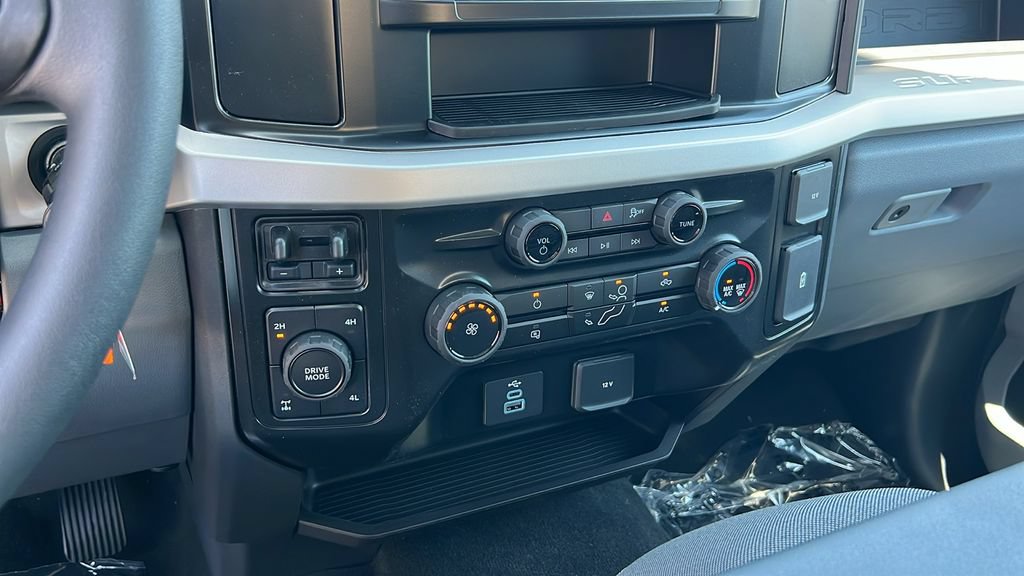 New 2026 Ford F250 XL w/ STX Appearance Package AWD/4WD image 15