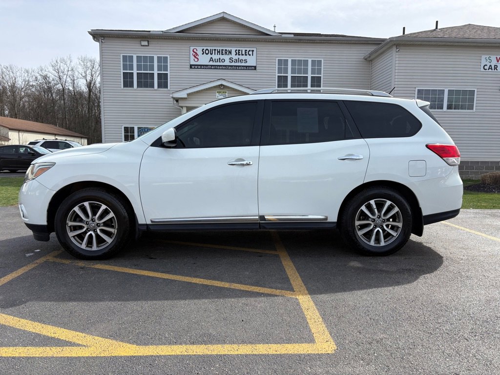 Used 2013 Nissan Pathfinder SL w/ Trailer Tow Pkg AWD/4WD image 1
