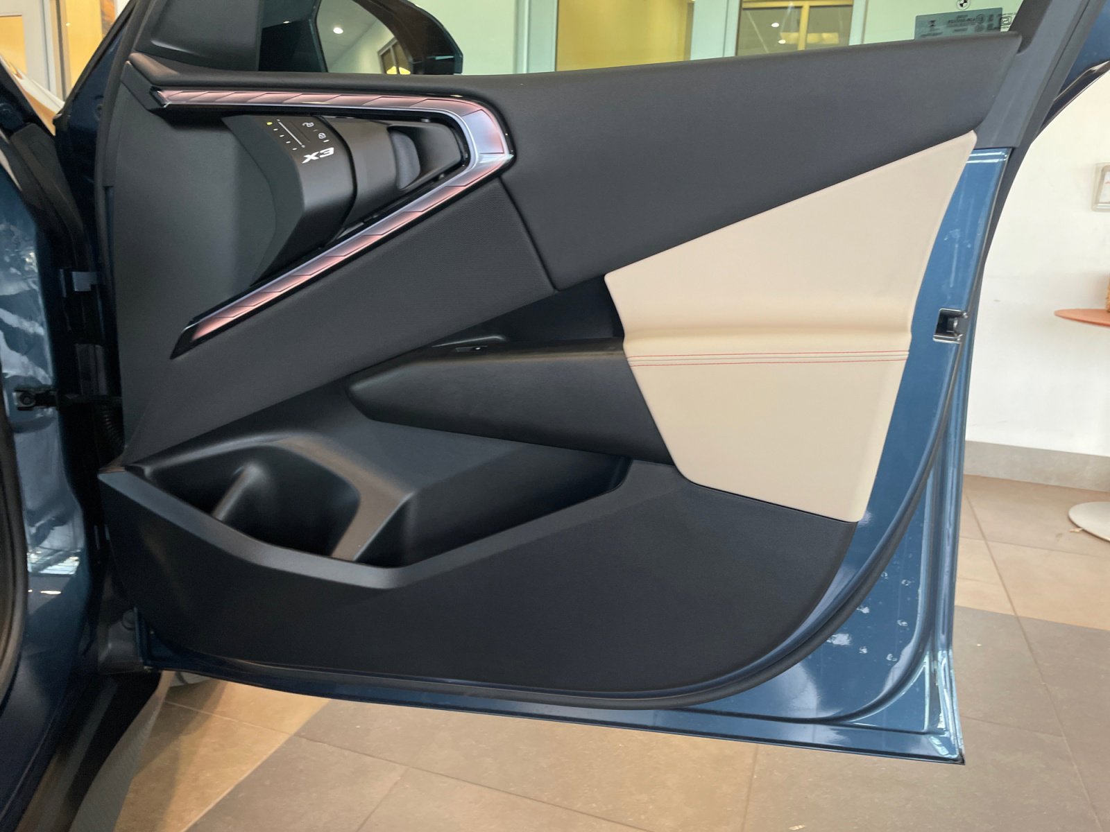 Used 2025 BMW X3 xDrive30i w/ Convenience Package image 16