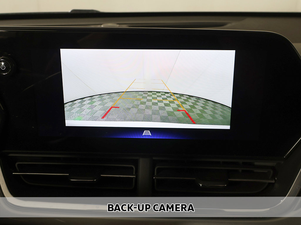 Used 2026 Chevrolet Trax LT FWD image 4