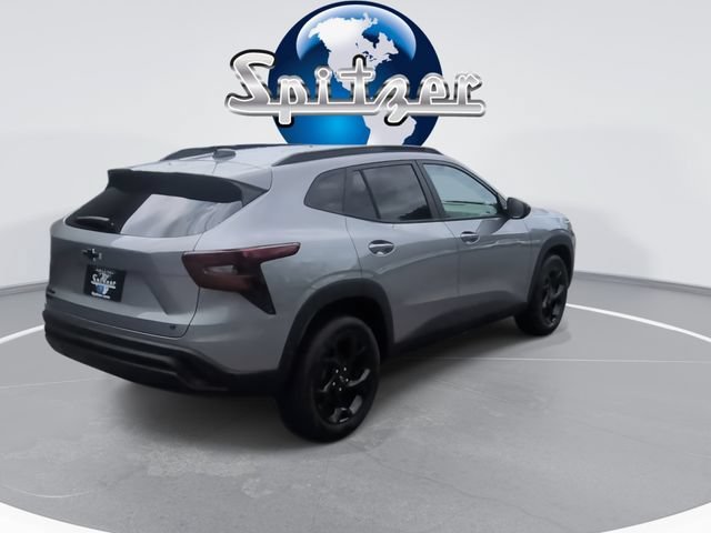 New 2026 Chevrolet Trax LT w/ Midnight Edition FWD image 9