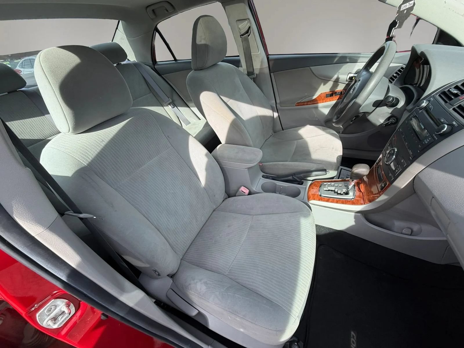 Used 2010 Toyota Corolla XLE w/ XLE EVP Pkg #2 FWD image 17