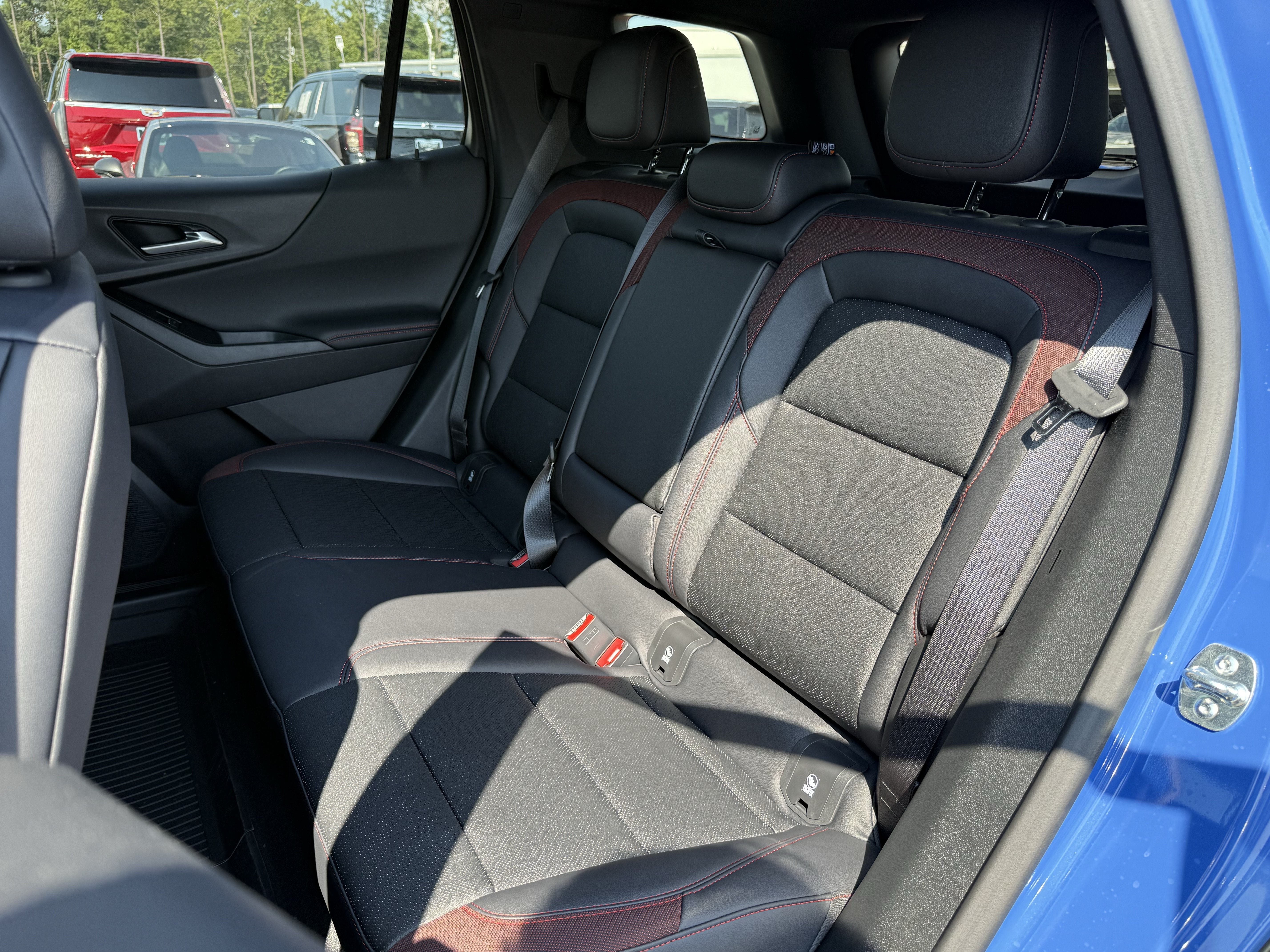 New 2027 Chevrolet Equinox RS w/ Safety and Technology Package FWD image 32