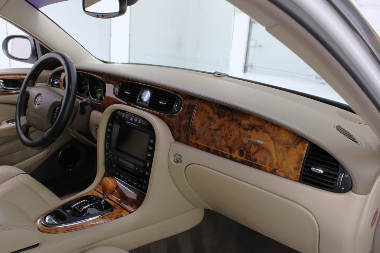 Used 2005 Jaguar XJ Vanden Plas RWD image 49