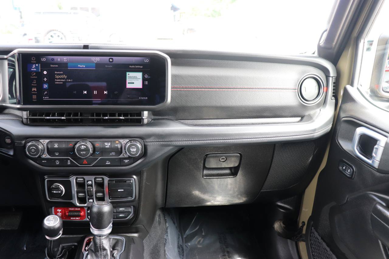 Used 2026 Jeep Gladiator Rubicon AWD/4WD image 18