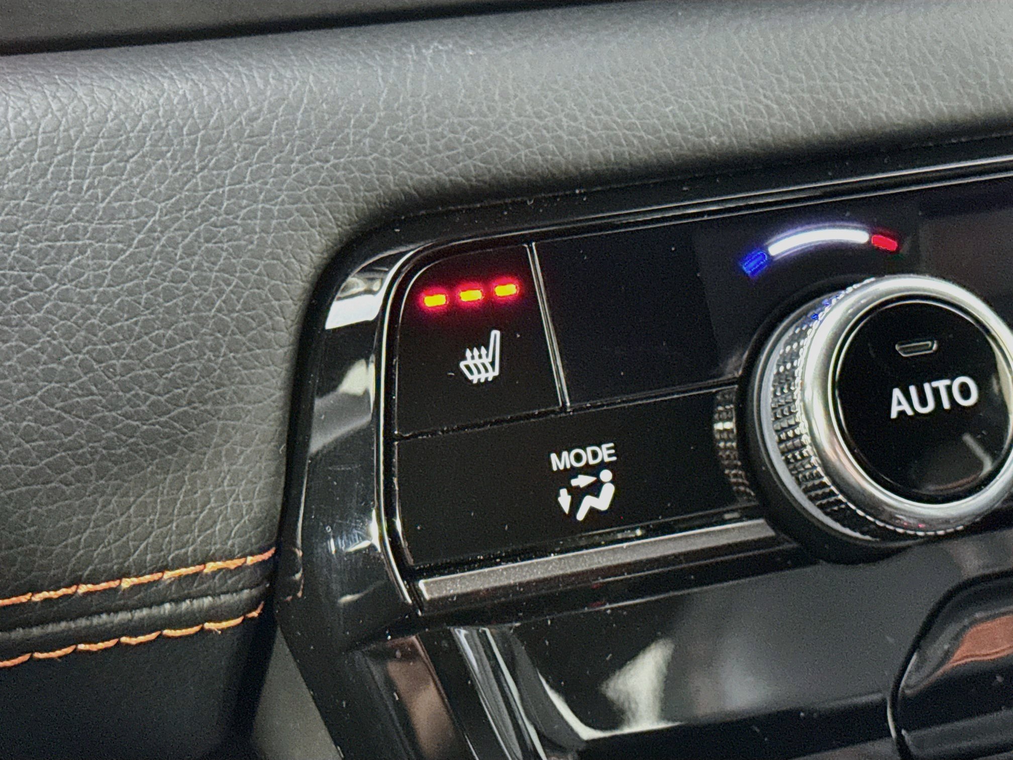 Certified 2025 Honda Pilot TrailSport image 19