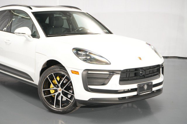 Used 2023 Porsche Macan AWD/4WD image 8