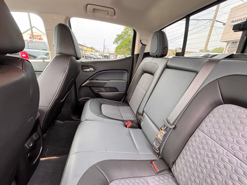 Used 2022 Chevrolet Colorado Z71 AWD/4WD image 17
